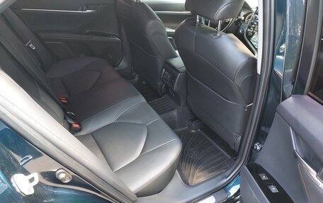Toyota Camry, 2018 год, 2 590 000 рублей, 12 фотография