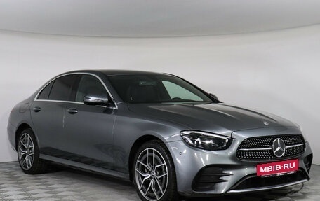 Mercedes-Benz E-Класс, 2021 год, 4 450 000 рублей, 3 фотография