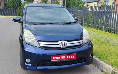 Toyota ISis I, 2013 год, 1 050 000 рублей, 1 фотография