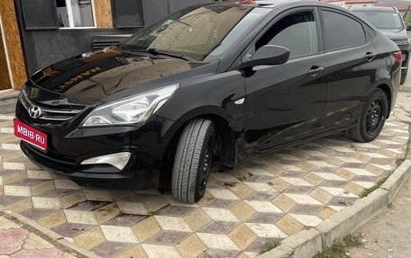 Hyundai Solaris II рестайлинг, 2016 год, 650 000 рублей, 1 фотография