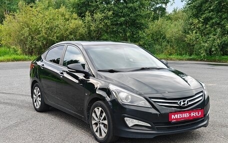 Hyundai Solaris II рестайлинг, 2015 год, 879 000 рублей, 2 фотография
