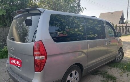Hyundai Grand Starex Grand Starex I рестайлинг 2, 2012 год, 1 500 000 рублей, 3 фотография