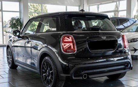 MINI Hatch, 2023 год, 2 490 000 рублей, 4 фотография