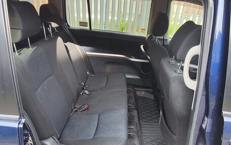 Toyota ISis I, 2013 год, 1 050 000 рублей, 15 фотография