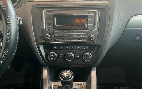 Volkswagen Jetta VI, 2016 год, 899 000 рублей, 11 фотография