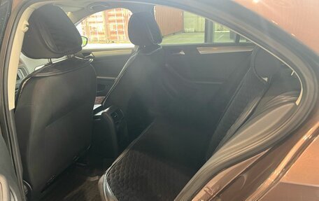 Volkswagen Jetta VI, 2016 год, 899 000 рублей, 9 фотография