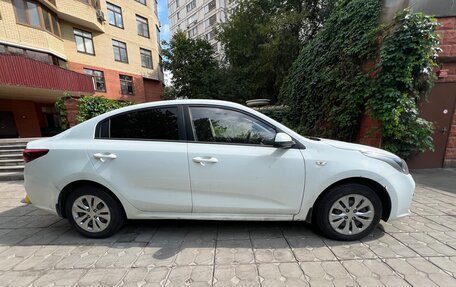 KIA Rio IV, 2017 год, 1 200 000 рублей, 3 фотография