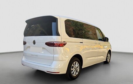 Volkswagen Multivan, 2023 год, 4 470 000 рублей, 3 фотография