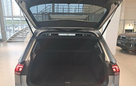 Volkswagen Tiguan II, 2021 год, 2 674 000 рублей, 12 фотография