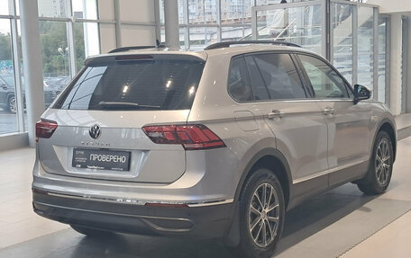 Volkswagen Tiguan II, 2021 год, 2 674 000 рублей, 6 фотография