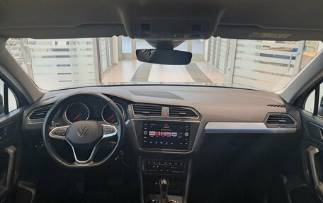 Volkswagen Tiguan II, 2021 год, 2 674 000 рублей, 17 фотография