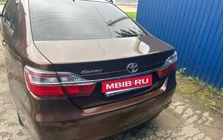 Toyota Camry, 2018 год, 2 100 000 рублей, 2 фотография