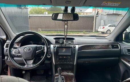 Toyota Camry, 2018 год, 2 100 000 рублей, 14 фотография