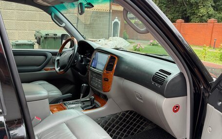 Toyota Land Cruiser 100 рестайлинг 2, 2007 год, 2 550 000 рублей, 9 фотография