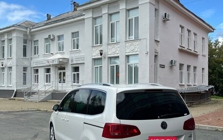 Volkswagen Sharan II, 2011 год, 1 300 000 рублей, 4 фотография