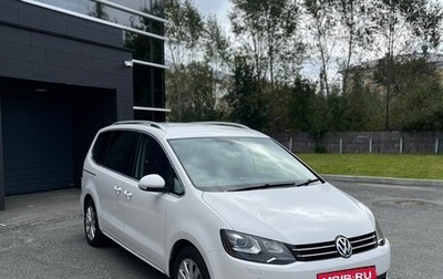 Volkswagen Sharan II, 2011 год, 1 300 000 рублей, 1 фотография