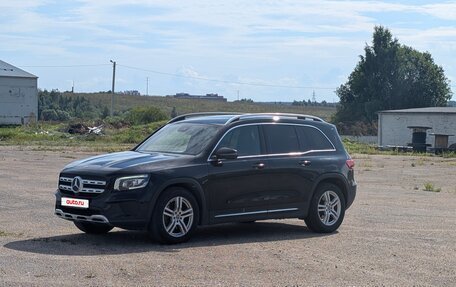 Mercedes-Benz GLB, 2019 год, 3 200 000 рублей, 2 фотография