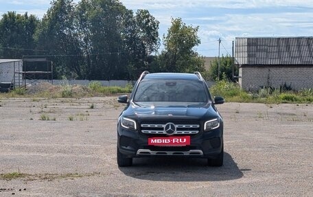 Mercedes-Benz GLB, 2019 год, 3 200 000 рублей, 3 фотография
