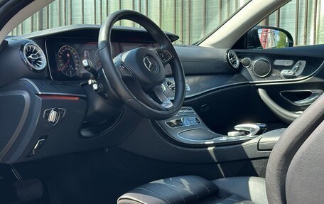 Mercedes-Benz E-Класс, 2018 год, 3 400 000 рублей, 30 фотография