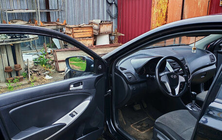 Hyundai Solaris II рестайлинг, 2011 год, 578 000 рублей, 10 фотография