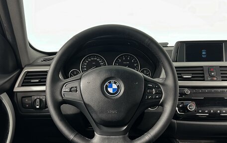 BMW 3 серия, 2018 год, 1 380 200 рублей, 11 фотография
