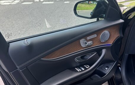 Mercedes-Benz E-Класс, 2017 год, 3 000 000 рублей, 6 фотография