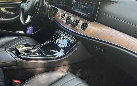 Mercedes-Benz E-Класс, 2017 год, 3 000 000 рублей, 7 фотография