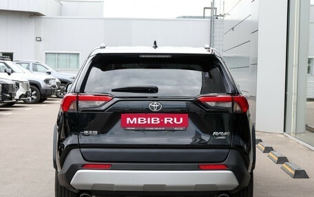 Toyota RAV4, 2024 год, 3 749 000 рублей, 6 фотография