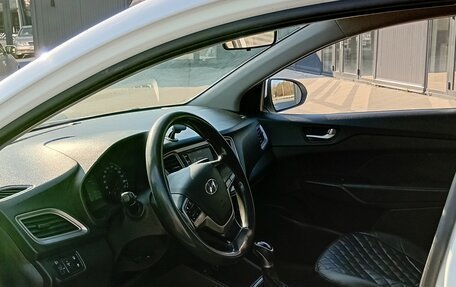Hyundai Solaris II рестайлинг, 2019 год, 950 000 рублей, 4 фотография
