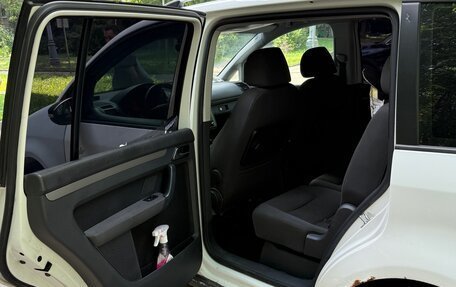Volkswagen Touran III, 2009 год, 600 000 рублей, 3 фотография