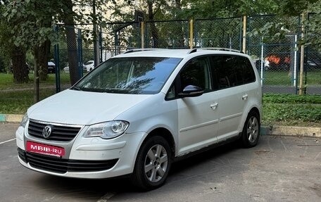 Volkswagen Touran III, 2009 год, 600 000 рублей, 9 фотография