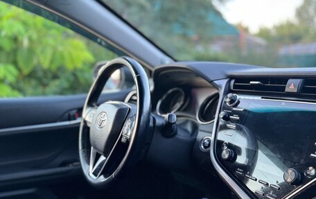 Toyota Camry, 2019 год, 2 900 000 рублей, 34 фотография