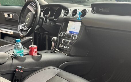Ford Mustang VI рестайлинг, 2020 год, 3 300 000 рублей, 10 фотография
