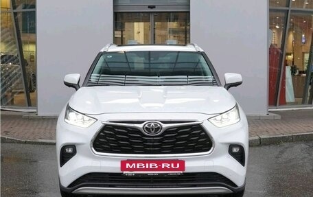 Toyota Highlander, 2026 год, 5 300 000 рублей, 2 фотография