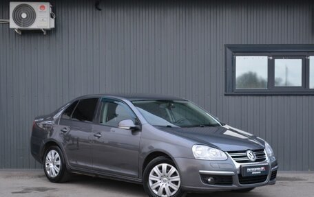 Volkswagen Jetta VI, 2010 год, 549 888 рублей, 3 фотография