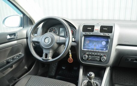 Volkswagen Jetta VI, 2010 год, 549 888 рублей, 8 фотография