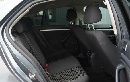 Volkswagen Jetta VI, 2010 год, 549 888 рублей, 18 фотография