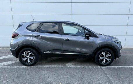 Renault Kaptur I рестайлинг, 2017 год, 1 590 000 рублей, 3 фотография