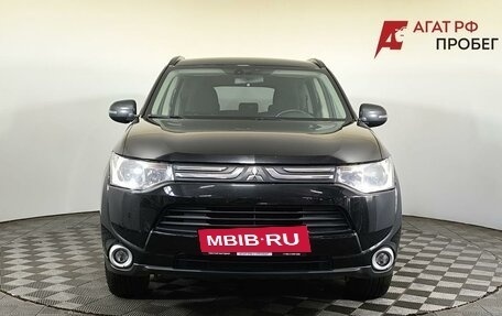 Mitsubishi Outlander III рестайлинг 3, 2013 год, 1 325 000 рублей, 2 фотография