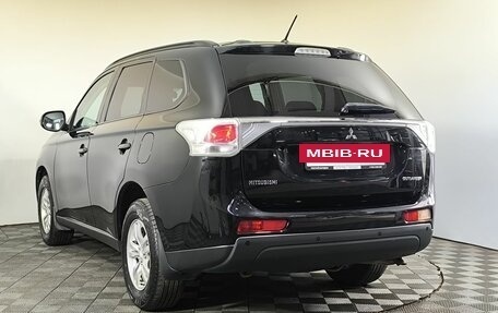Mitsubishi Outlander III рестайлинг 3, 2013 год, 1 325 000 рублей, 6 фотография