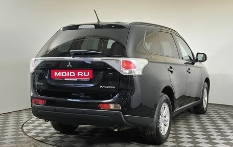 Mitsubishi Outlander III рестайлинг 3, 2013 год, 1 325 000 рублей, 4 фотография