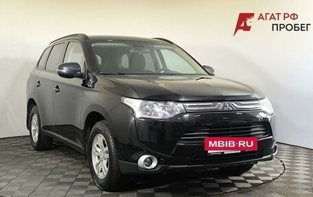 Mitsubishi Outlander III рестайлинг 3, 2013 год, 1 325 000 рублей, 3 фотография