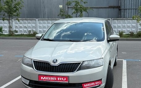 Skoda Rapid I, 2015 год, 700 000 рублей, 1 фотография