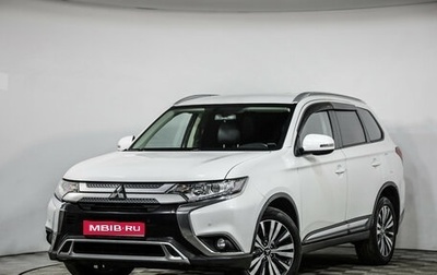 Mitsubishi Outlander III рестайлинг 3, 2020 год, 2 049 000 рублей, 1 фотография