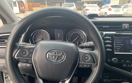 Toyota Camry, 2020 год, 3 300 000 рублей, 6 фотография