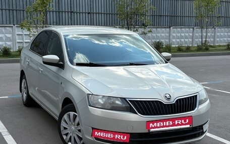 Skoda Rapid I, 2015 год, 700 000 рублей, 2 фотография
