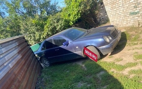 Mercedes-Benz E-Класс, 1996 год, 160 000 рублей, 4 фотография