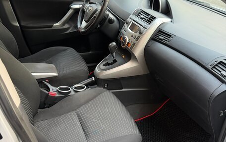 Toyota Verso I, 2011 год, 1 250 000 рублей, 9 фотография