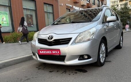 Toyota Verso I, 2011 год, 1 250 000 рублей, 18 фотография