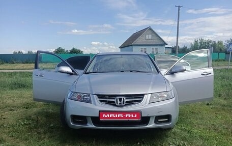 Honda Accord VII рестайлинг, 2003 год, 600 000 рублей, 1 фотография